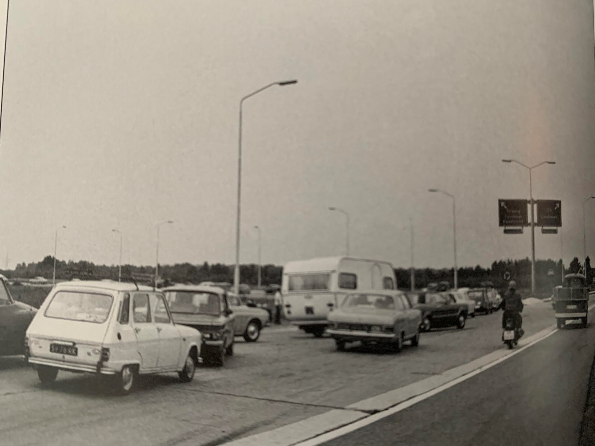 Verkeersdrukte juli 1973.jpg