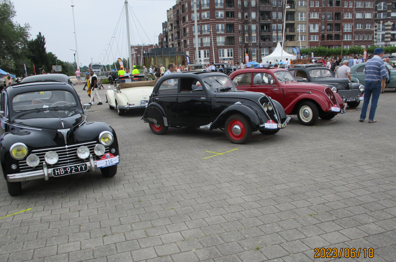 Lelystad Peugeot.jpg